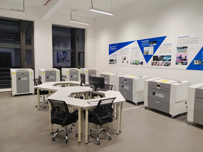 華之尊激光雕刻切割機入駐激光技術交叉學科創新谷